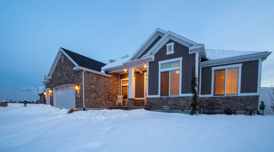 How to Buy a Snow Shovel