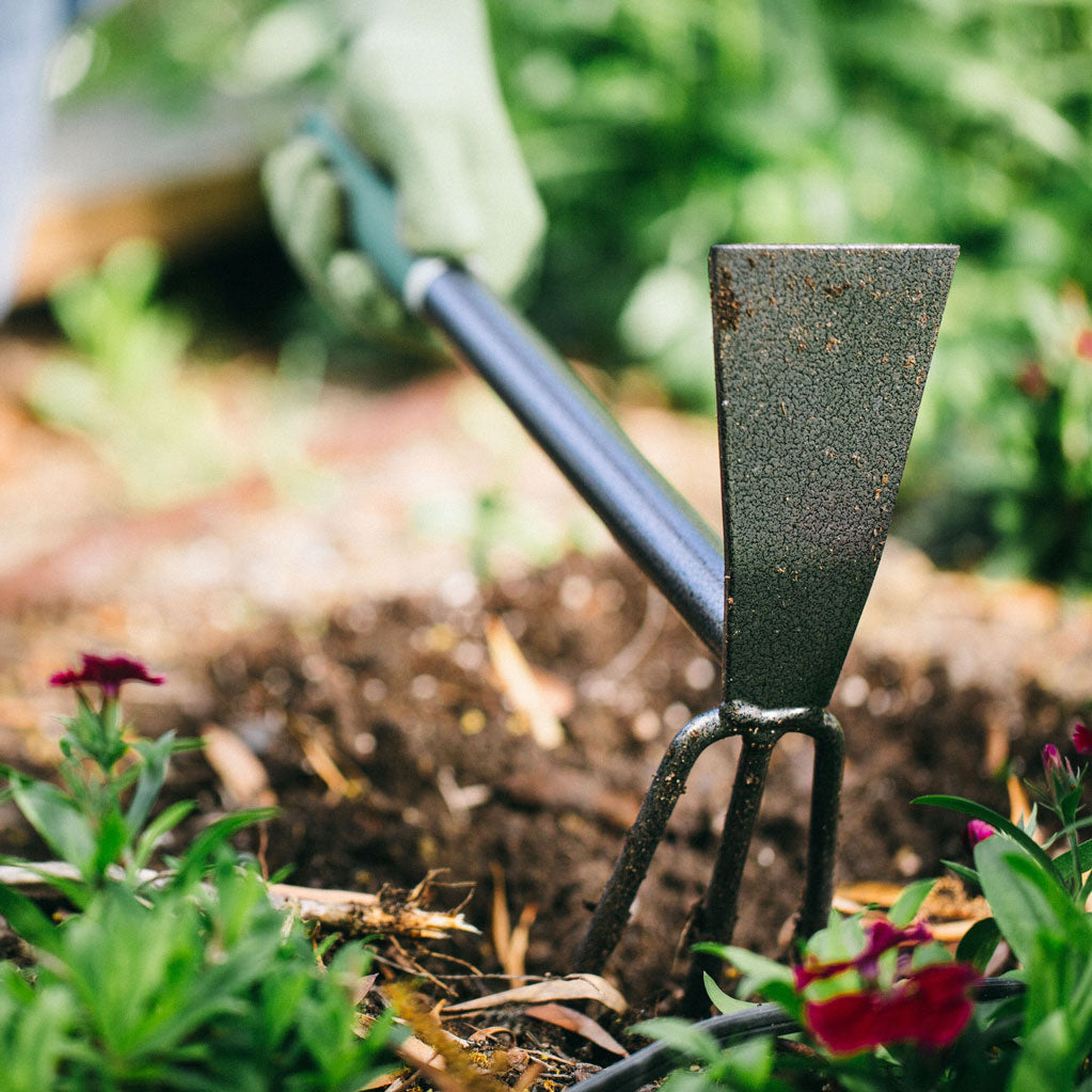 Buy Garden Hand Tools for All Your Gardening Needs - Yard Butler